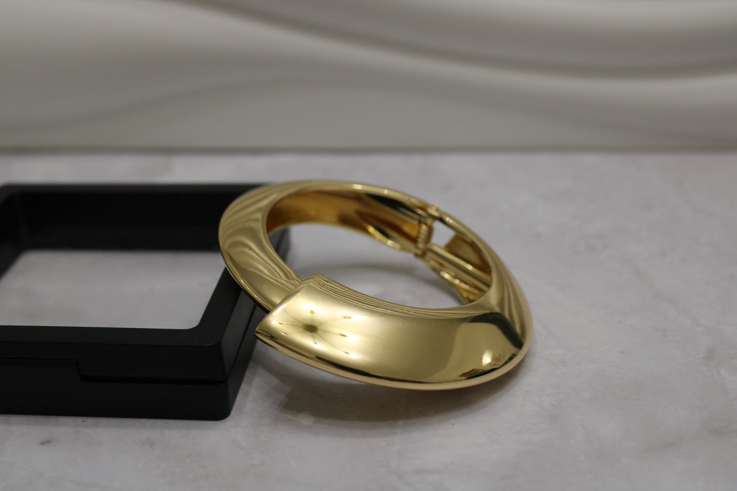 Bichota Bangle
