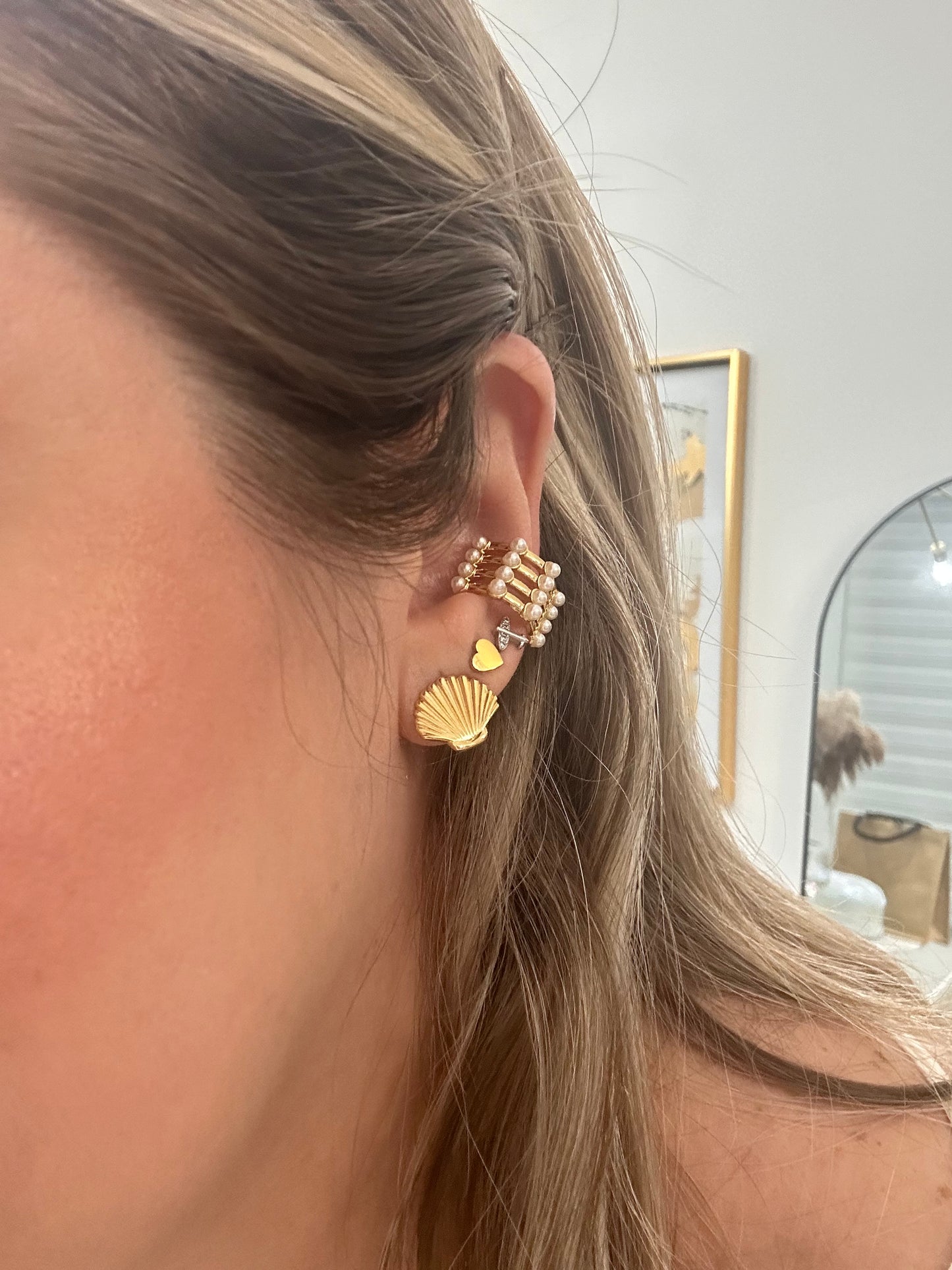 Clam Studs