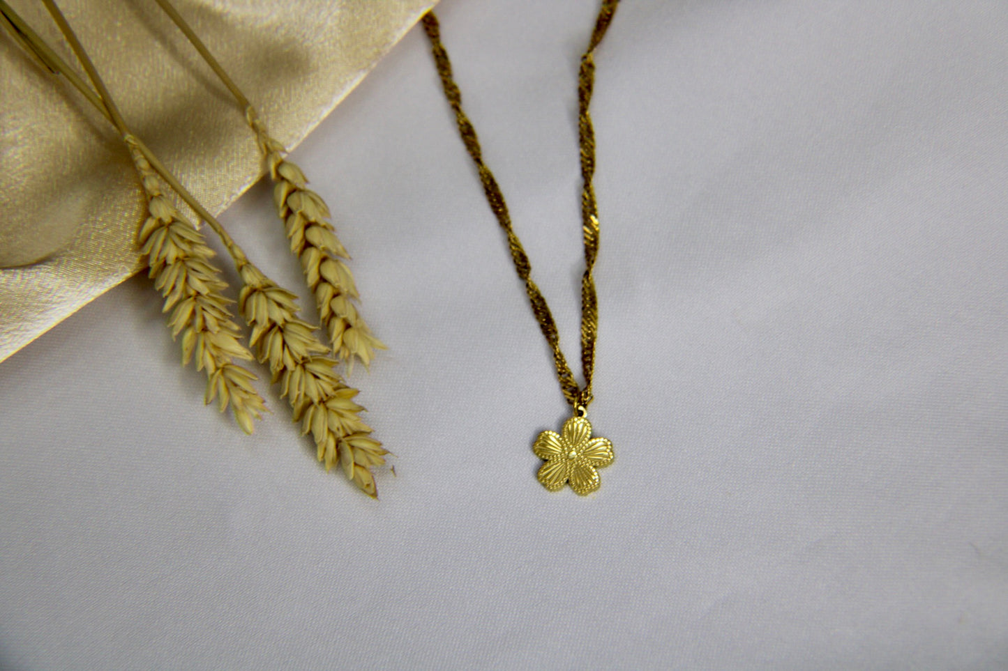 Summer Flower Necklace