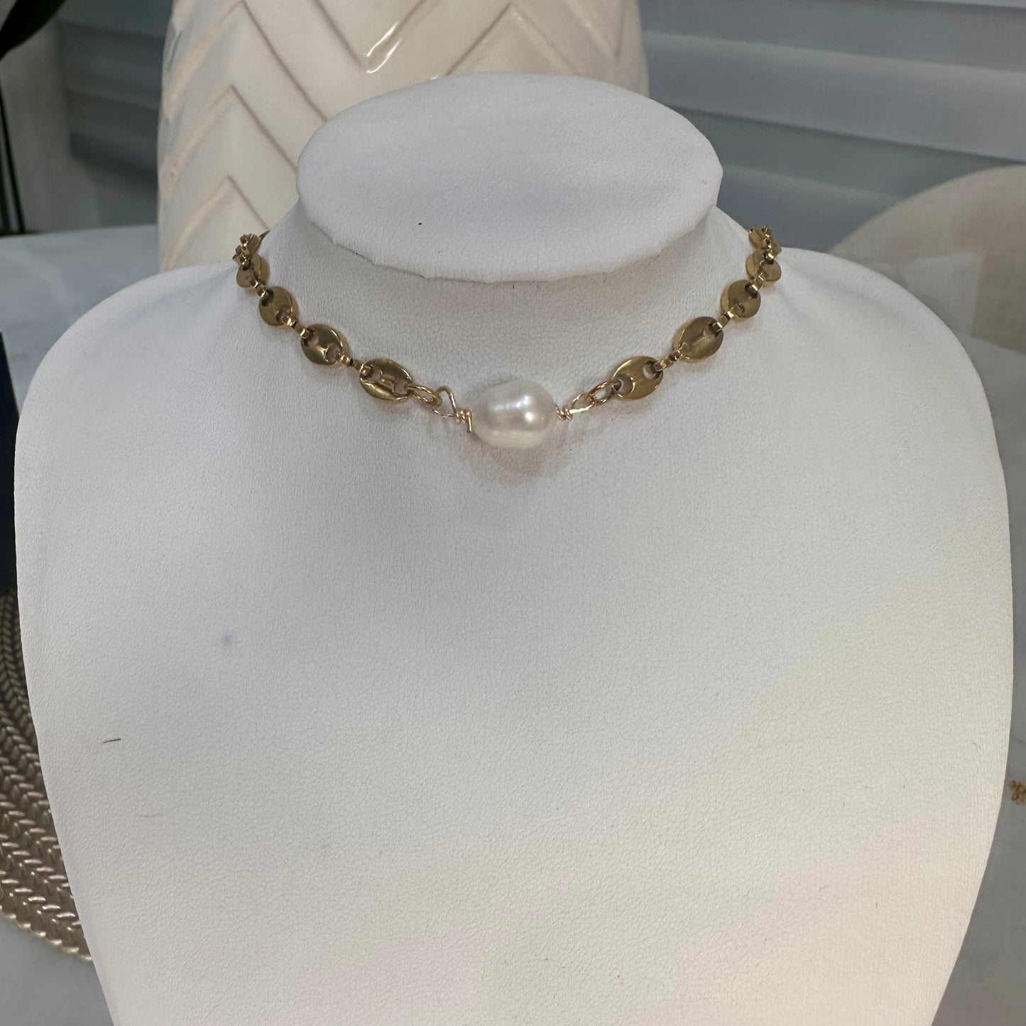 Must Have Chocker