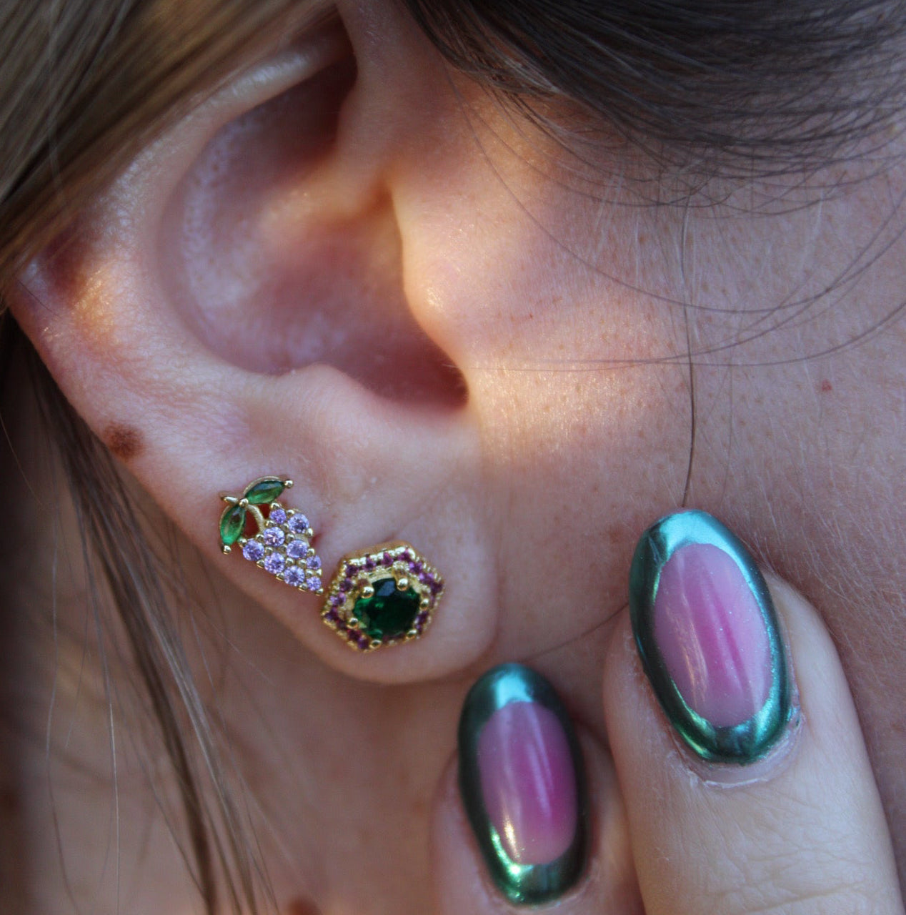 Grape Studs